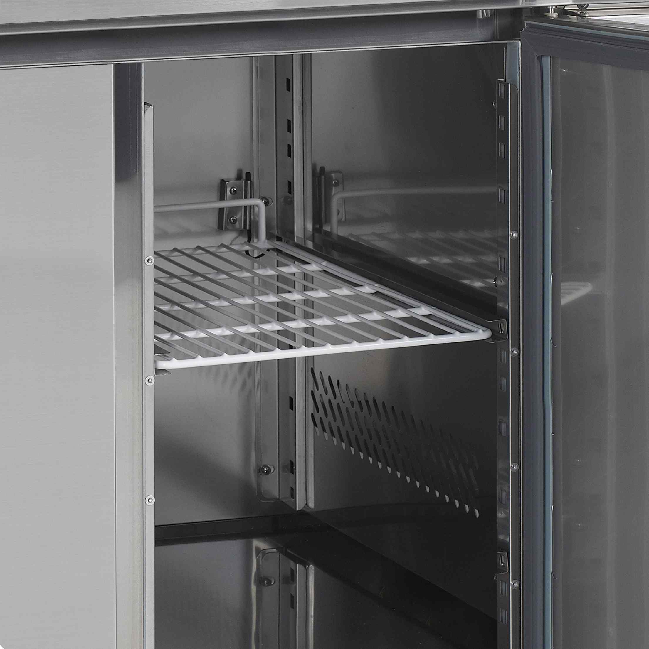 Comptoir réfrigéré professionnel 3 portes à fermeture automatique 402 litres volume net positif - GC73 - Tefcold en cuisine professionnelle