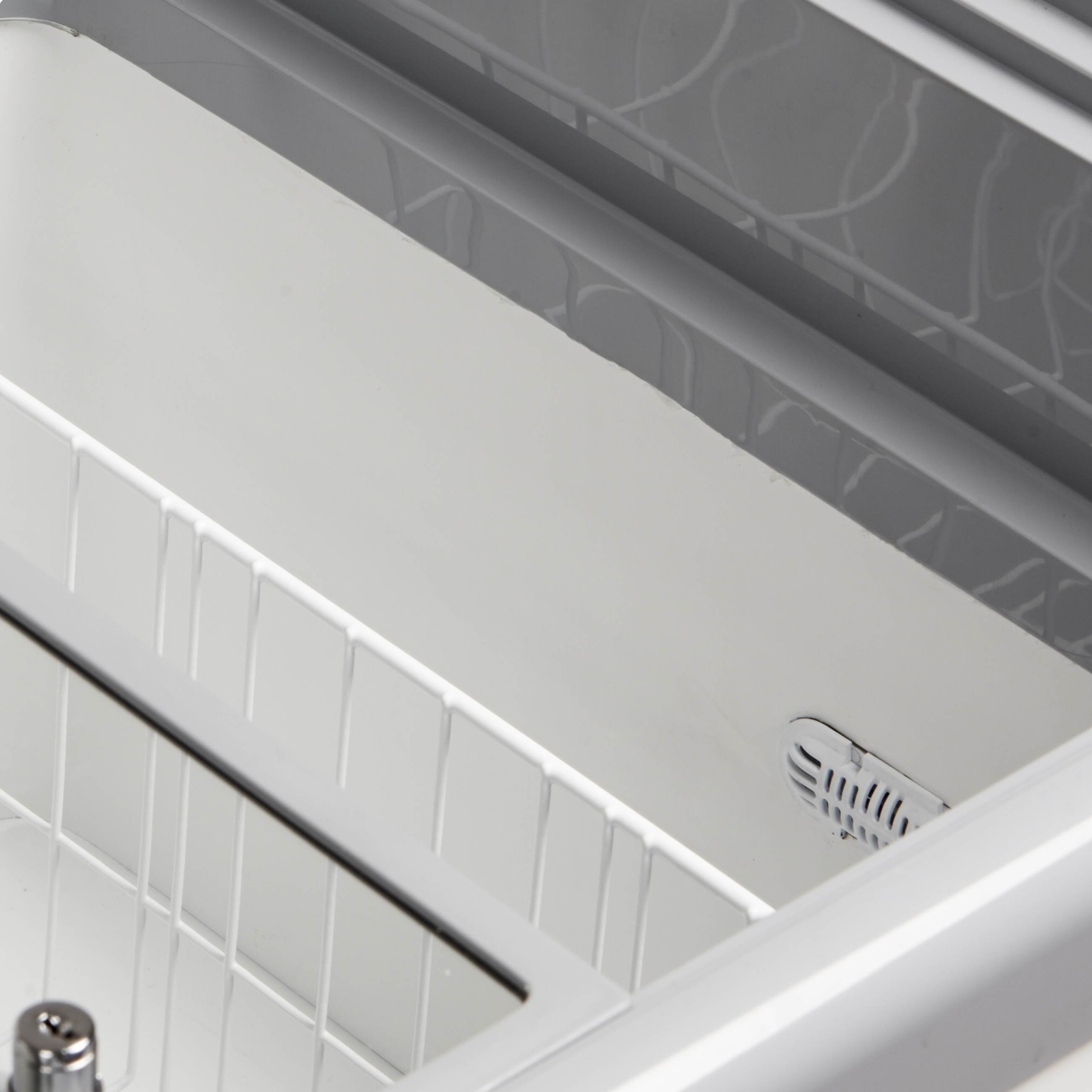 Congélateur coffre professionnel couvercles coulissants vitrés plats, 218 litres net, , classe climatique 5 - NIC302SC - Tefcold en cuisine professionnelle